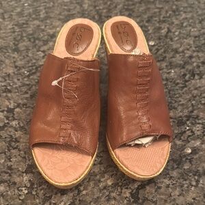 b.o.c. Brown Leather Mules Classic Comfortable Design NWOT 9